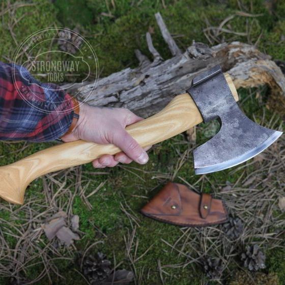 Strongway Finnish Carving Axe 860