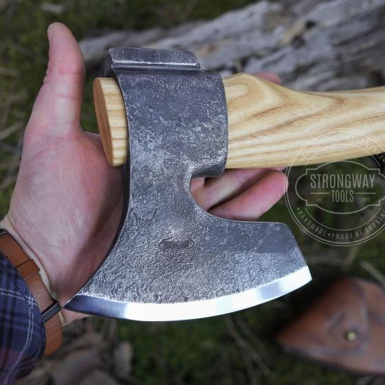 Strongway Finnish Carving Axe 860