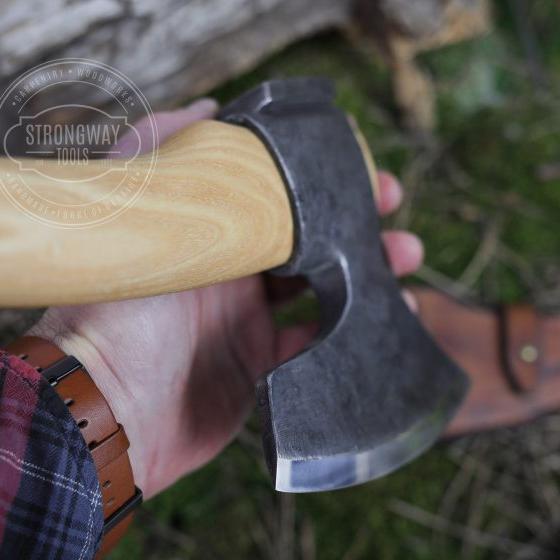 Strongway Finnish Carving Axe 860