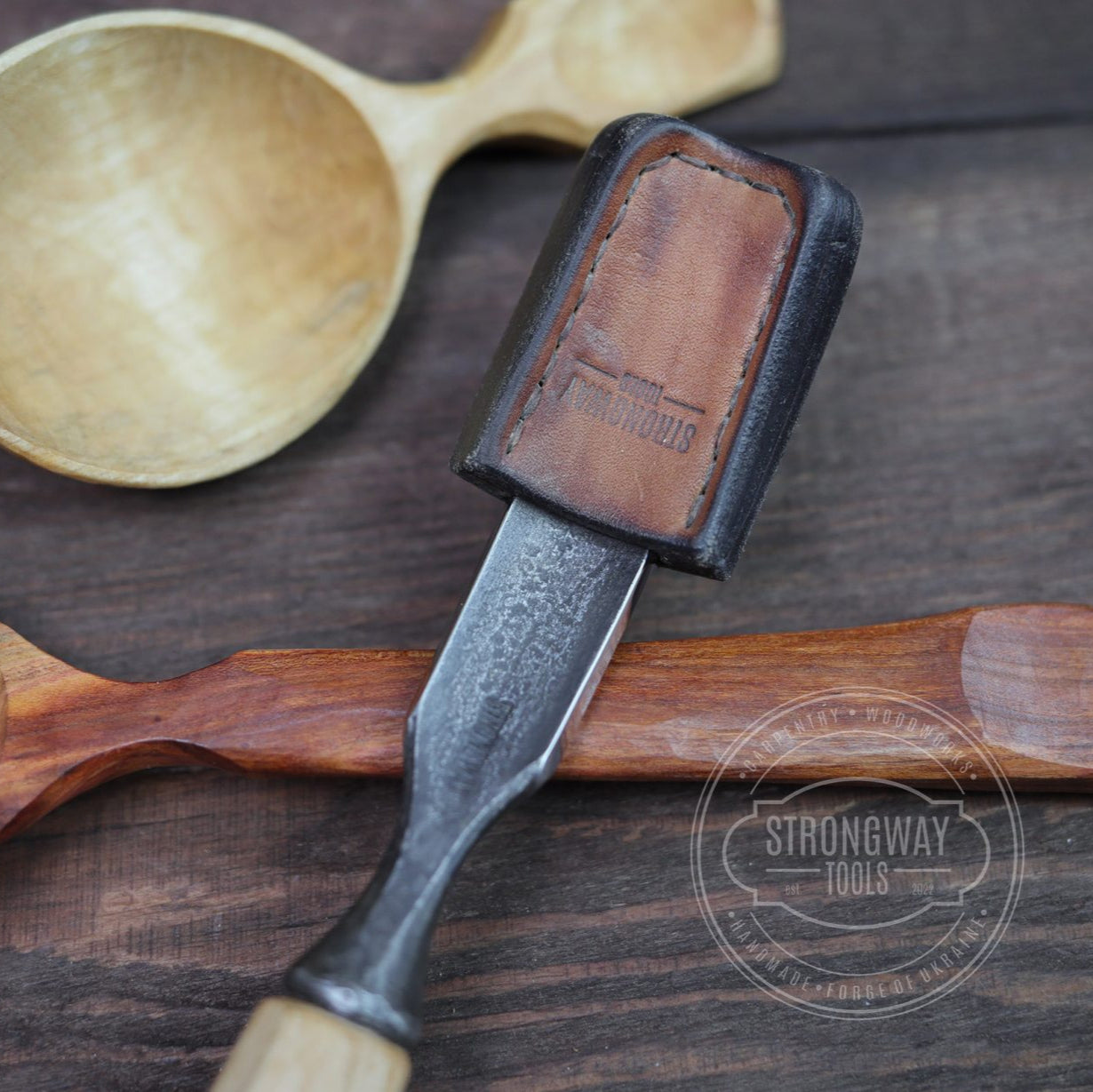 Strongway 25mm Bent Gouge for making kuksa, spoons, bowls