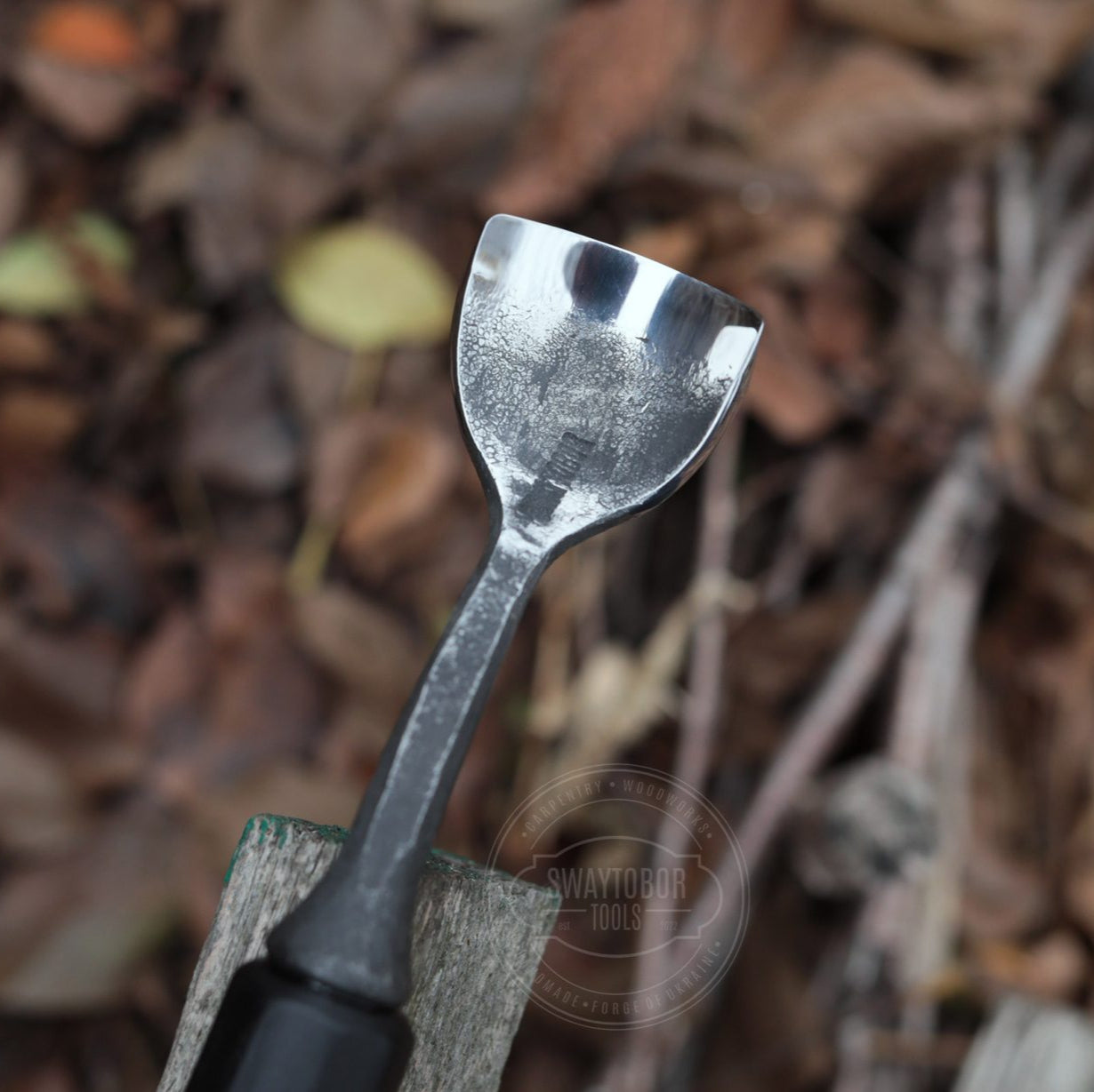 Strongway 40mm Long Handle Bent Gouge for making kuksa and bowls